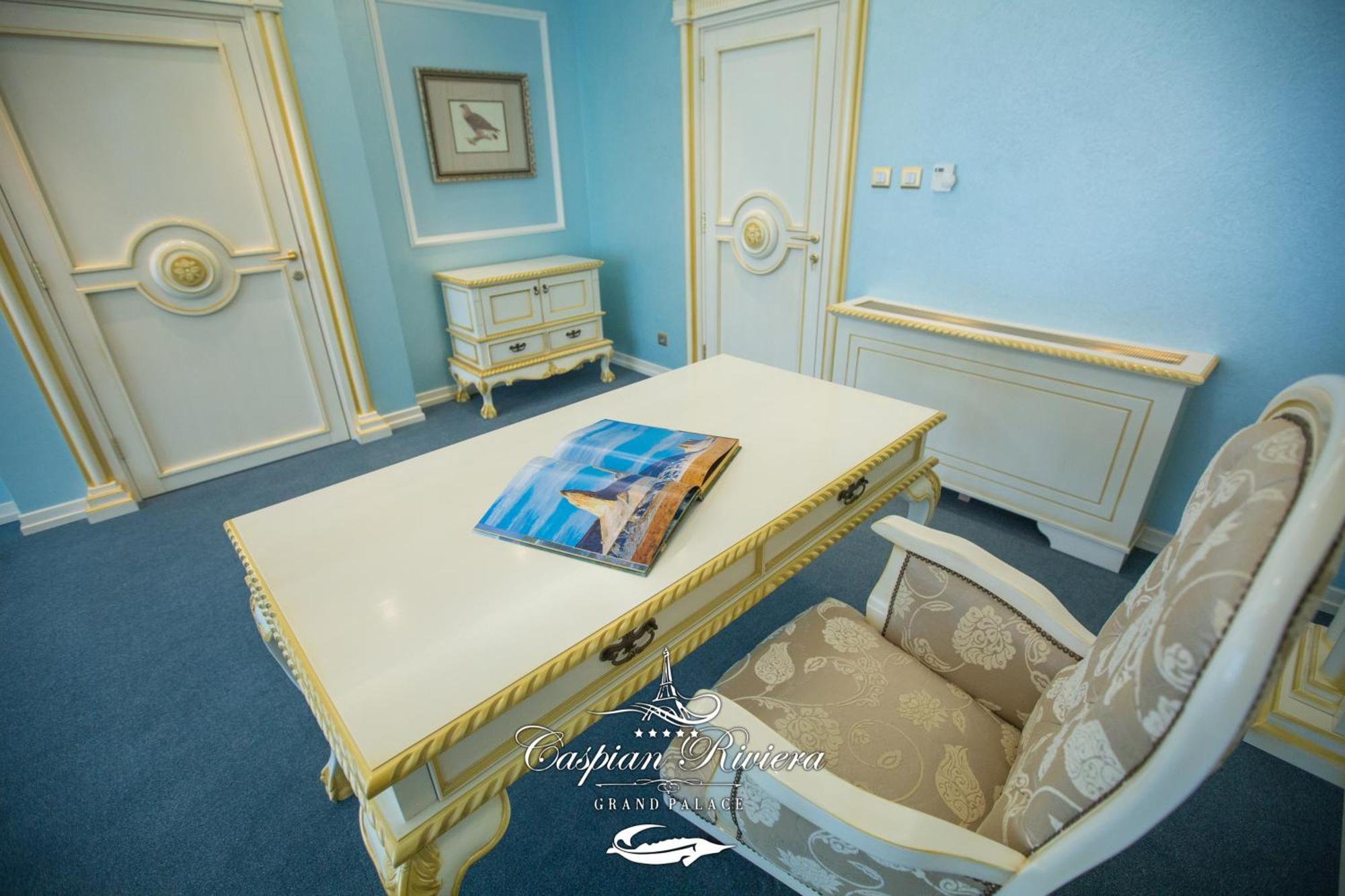 Caspian Riviera Grand Palace Hotel Aktau (Mangystau) Exterior foto Office of the President of the University