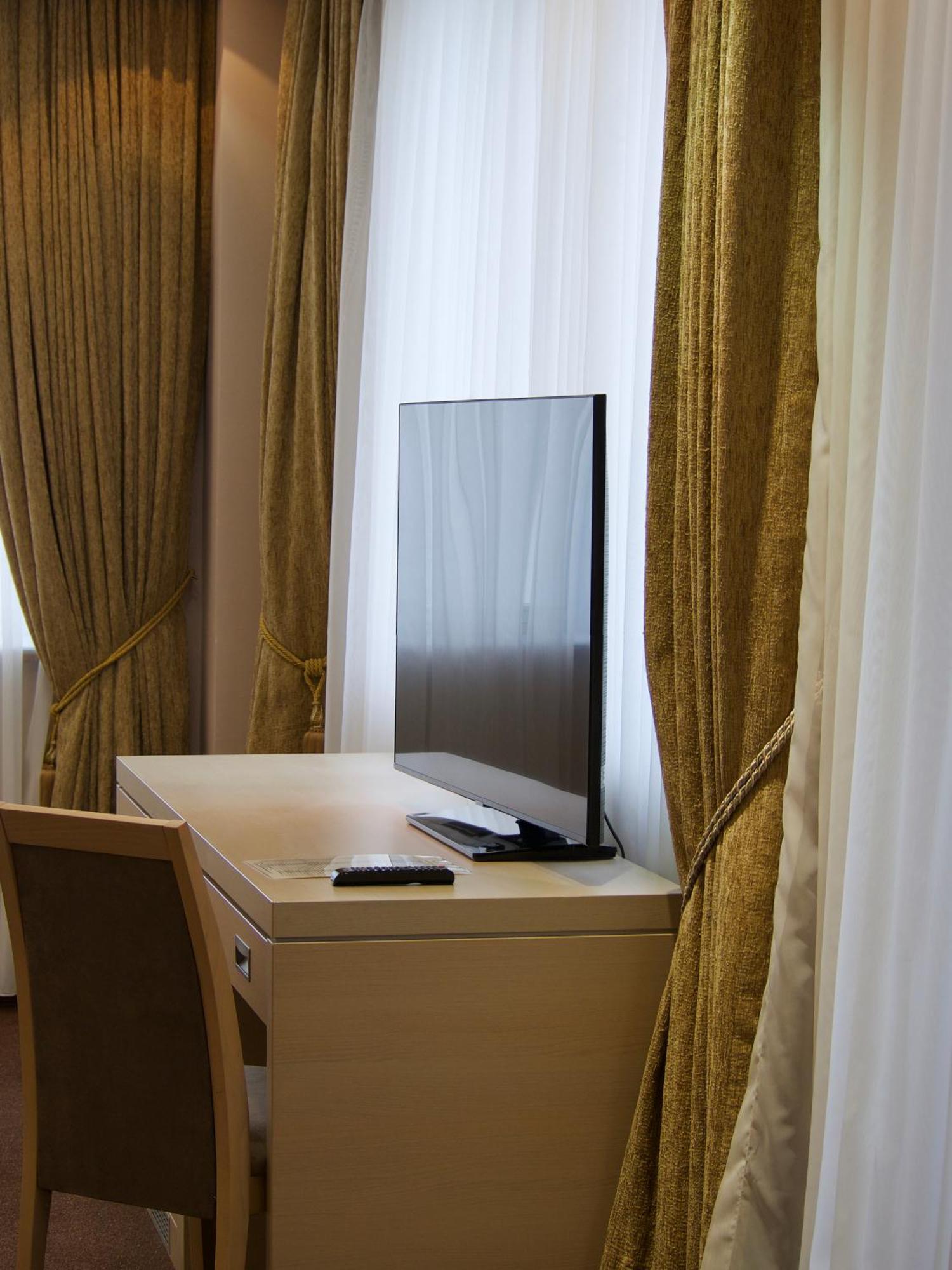 Caspian Riviera Grand Palace Hotel Aktau (Mangystau) Exterior foto A television set