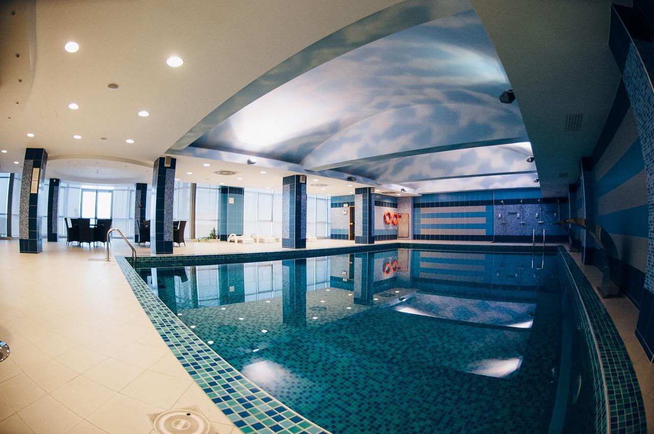 Caspian Riviera Grand Palace Hotel Aktau (Mangystau) Exterior foto The pool at the hotel