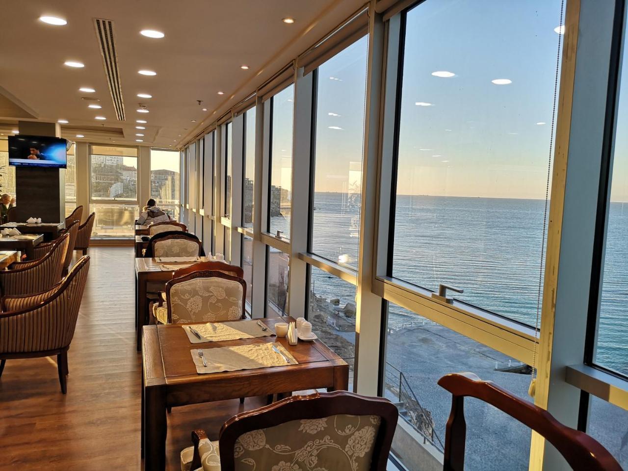 Caspian Riviera Grand Palace Hotel Aktau (Mangystau) Exterior foto Restaurant
